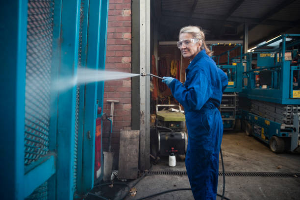 Best Rust Removal  in East Massapequa, NY